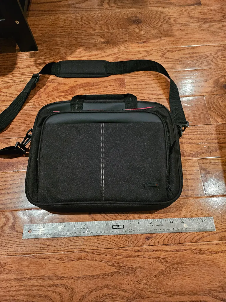 Targus laptop bag photo 1