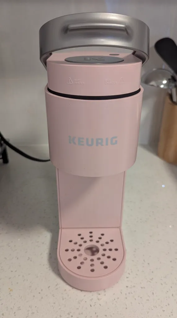 Keurig K-Mini Coffee Maker, Single Serve K-Cup Pod Coffee Brewer photo 1