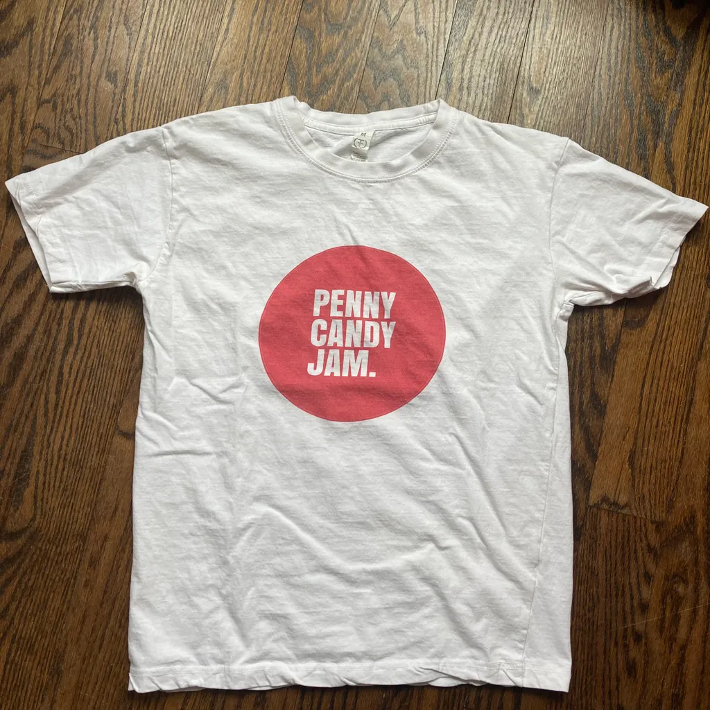 Unisex Medium T-shirt  photo 1