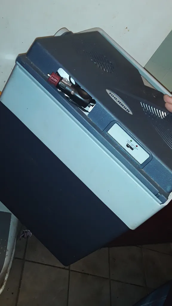 Mobi-cool 12v hot and cold cooler.  photo 1