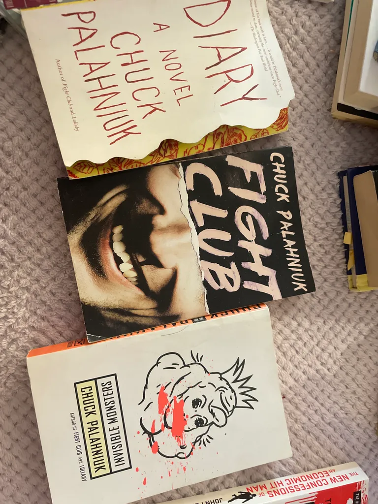Chuck Palahniuk Books photo 1