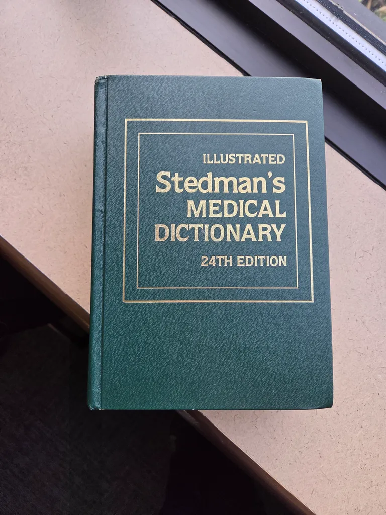 Hardcover 1982 Medical Dictionary  photo 1