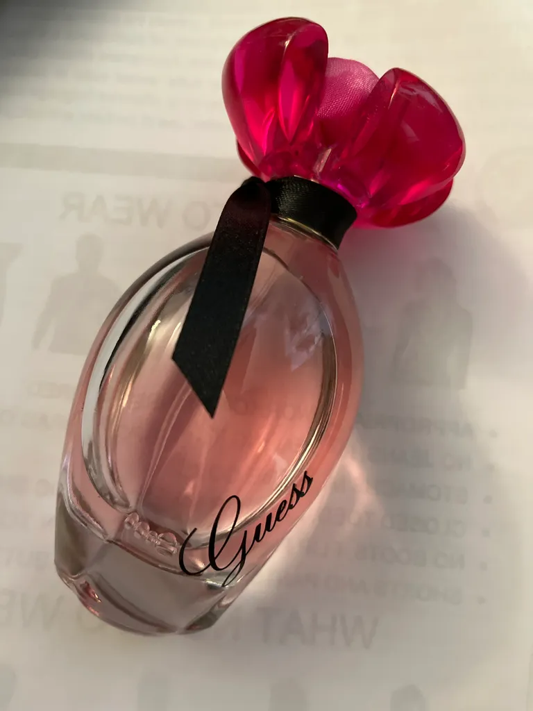 Guess girl edt photo 1