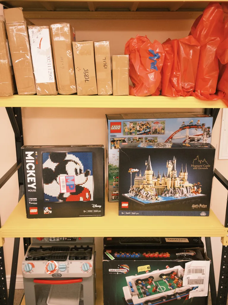 Warehouse Clearance Sale: Amazon & Walmart Returns Figures CCGs photo 1