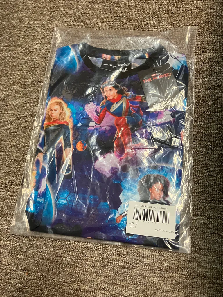 Cakeworthy shirt - The Marvels photo 1