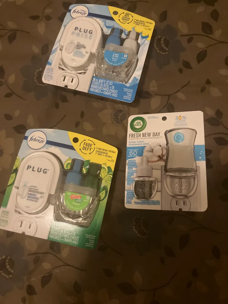 Plug in scented oils  photo 1