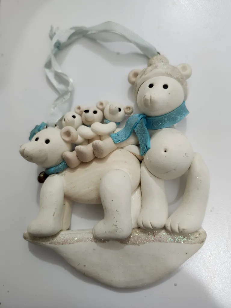 Vintage 2002 DEB & CO. Polar Bear Family of 5 Christmas Ornament photo 1
