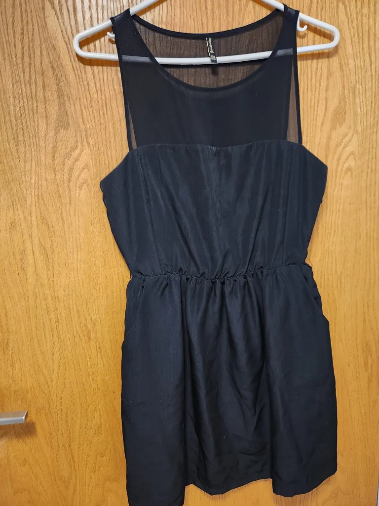 Black dress  photo 1