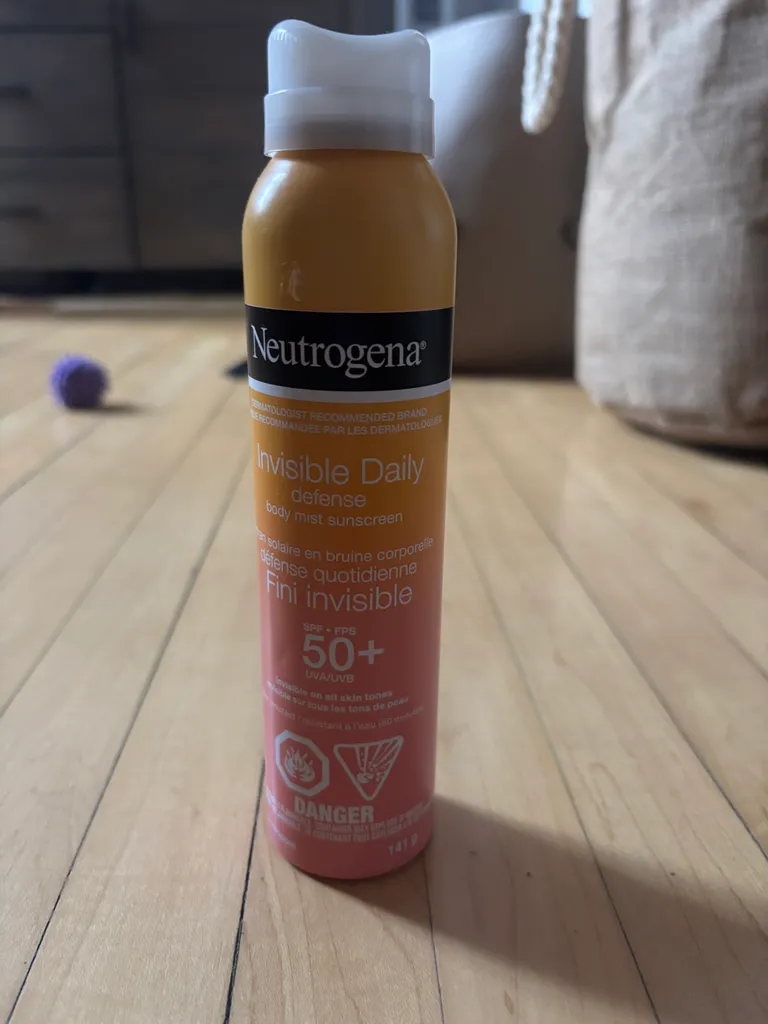 Spray sunscreen  photo 1