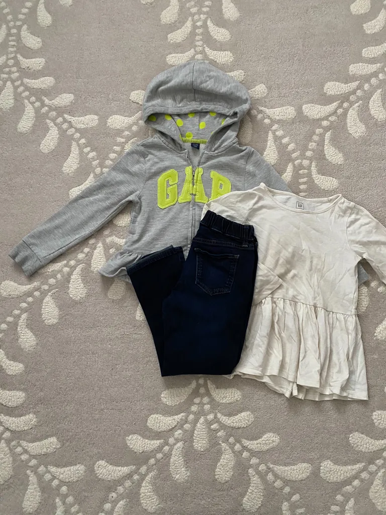 Gap and Uniqlo kids size 5 photo 1