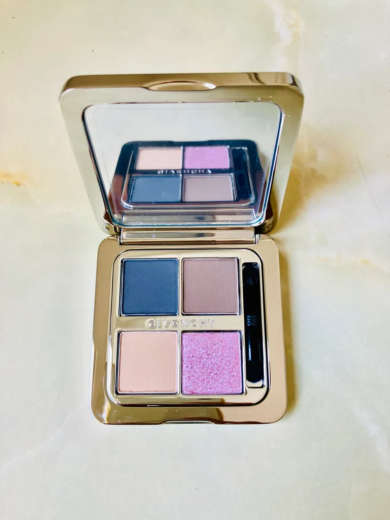 BNIB Givenchy Eye Shadow photo 1