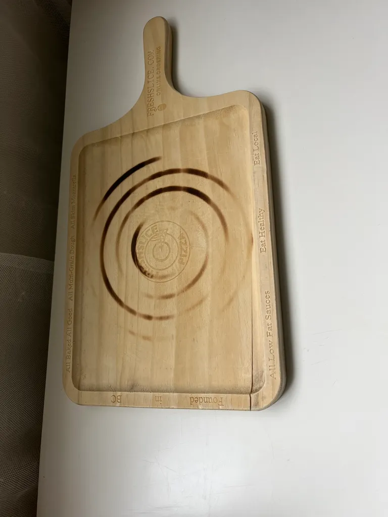 🌱 FREE pizza cutting board  photo 1