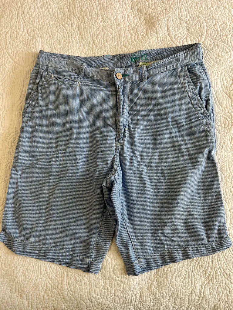 Tommy Bahama Mens Shorts, 33” Waist photo 1