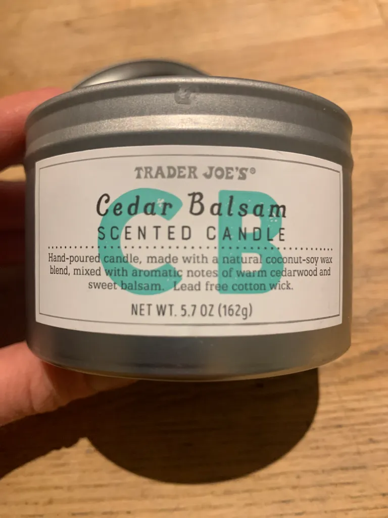 Cedar balsam scented candle  photo 1