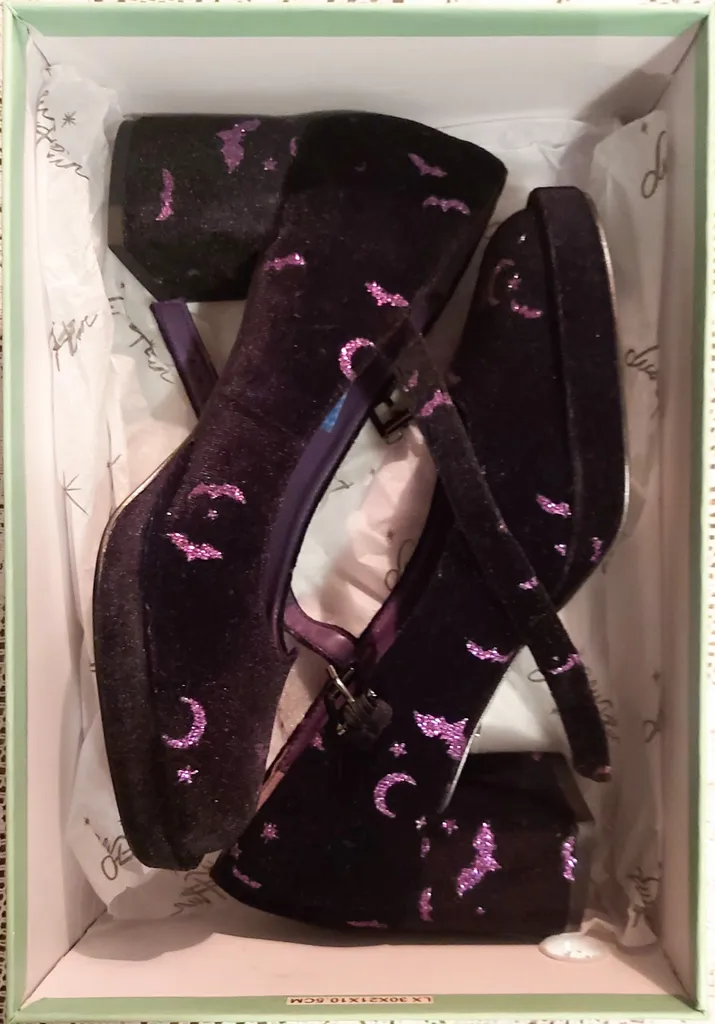 Lulu Hun Special Edition Black Velvet Heels S.8 photo 1