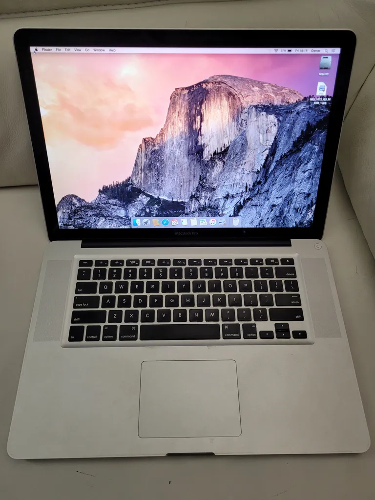Macbook pro 15"   photo 1