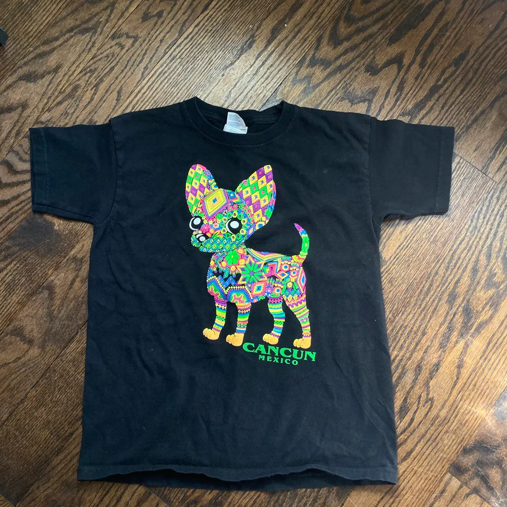 Glow in the dar Chiwawa t-shirts kids size 10 approx photo 1