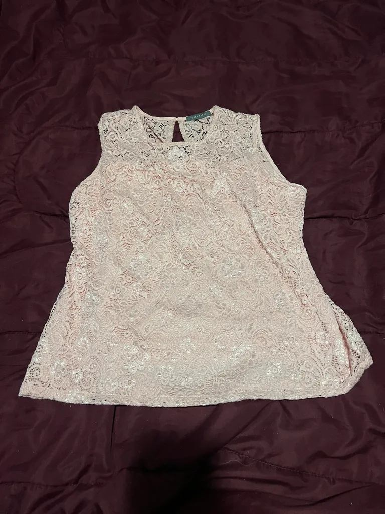 Pink lace top photo 1
