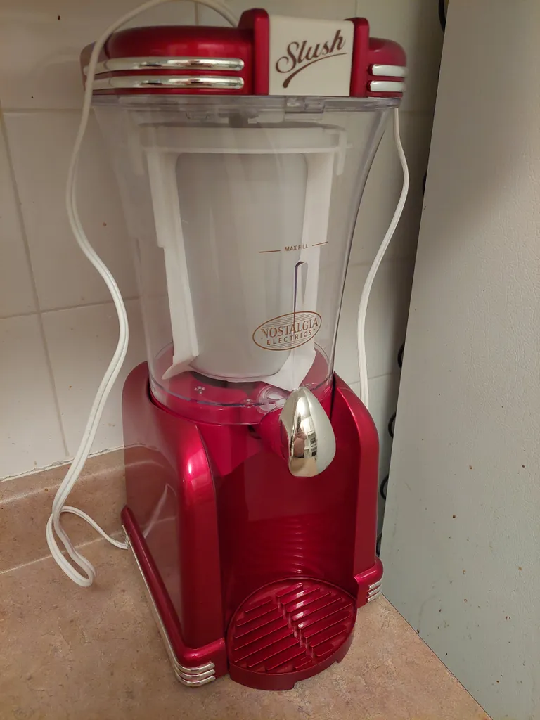 BRAND NEW NOSTALGIA ELECTRICS SLUSHIE MACHINE  photo 1