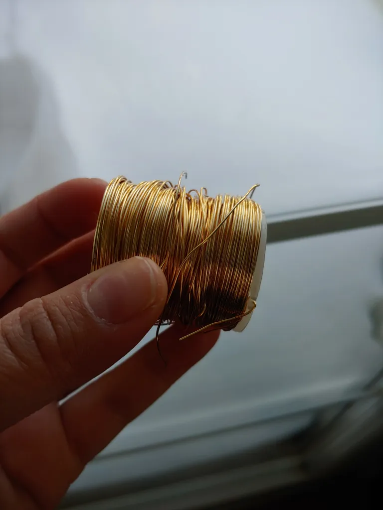 Gold wire photo 1