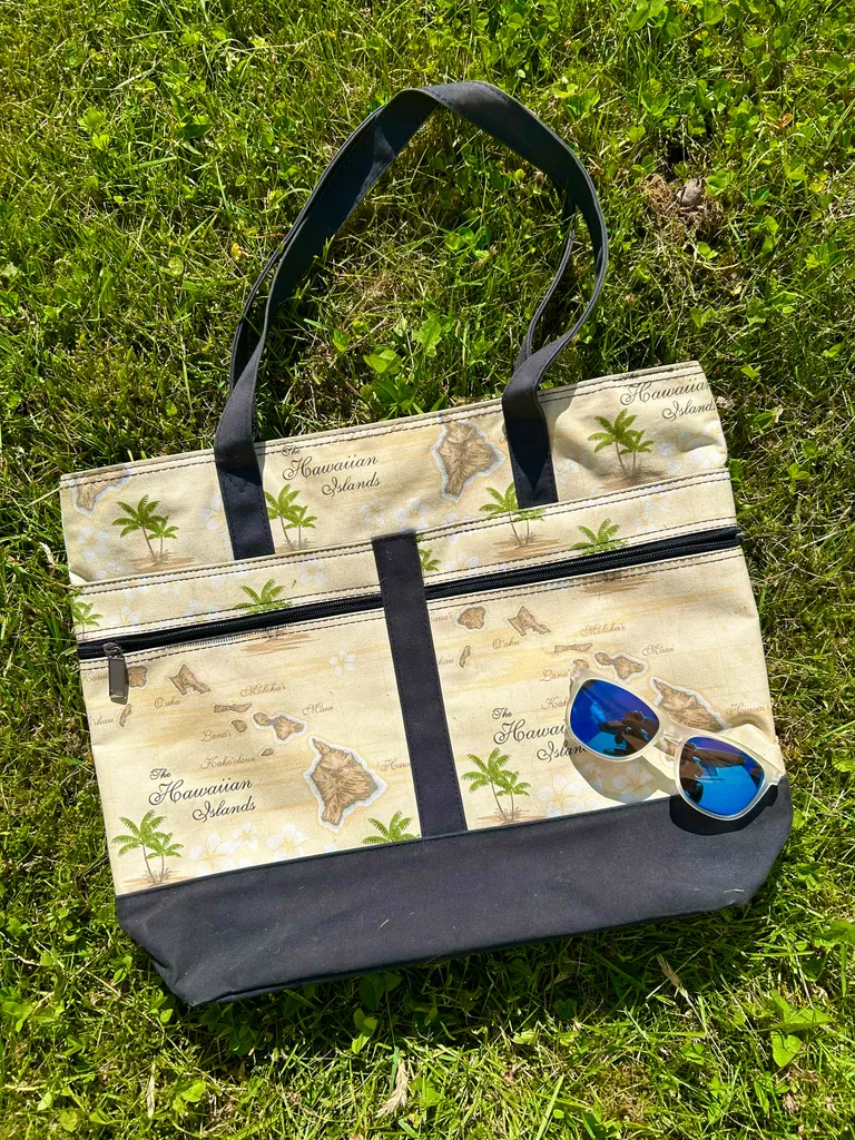 Tote bag with Hawaiian map design photo 1