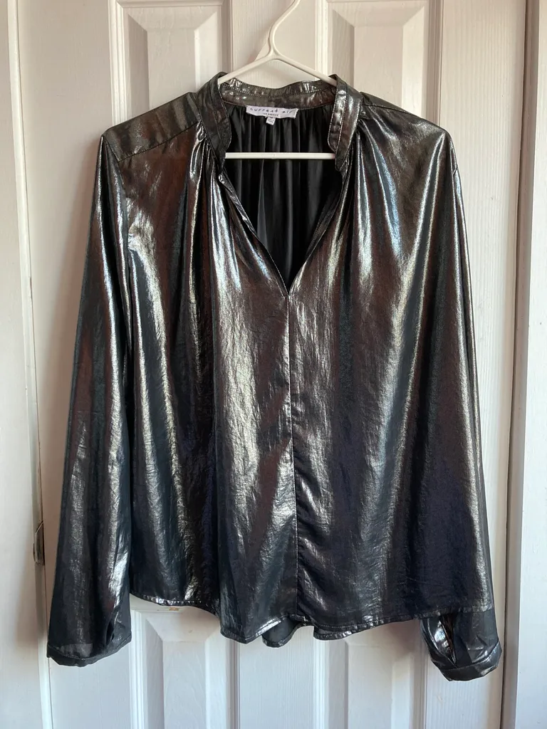Long Sleeve silver like blouse, size M/L photo 1