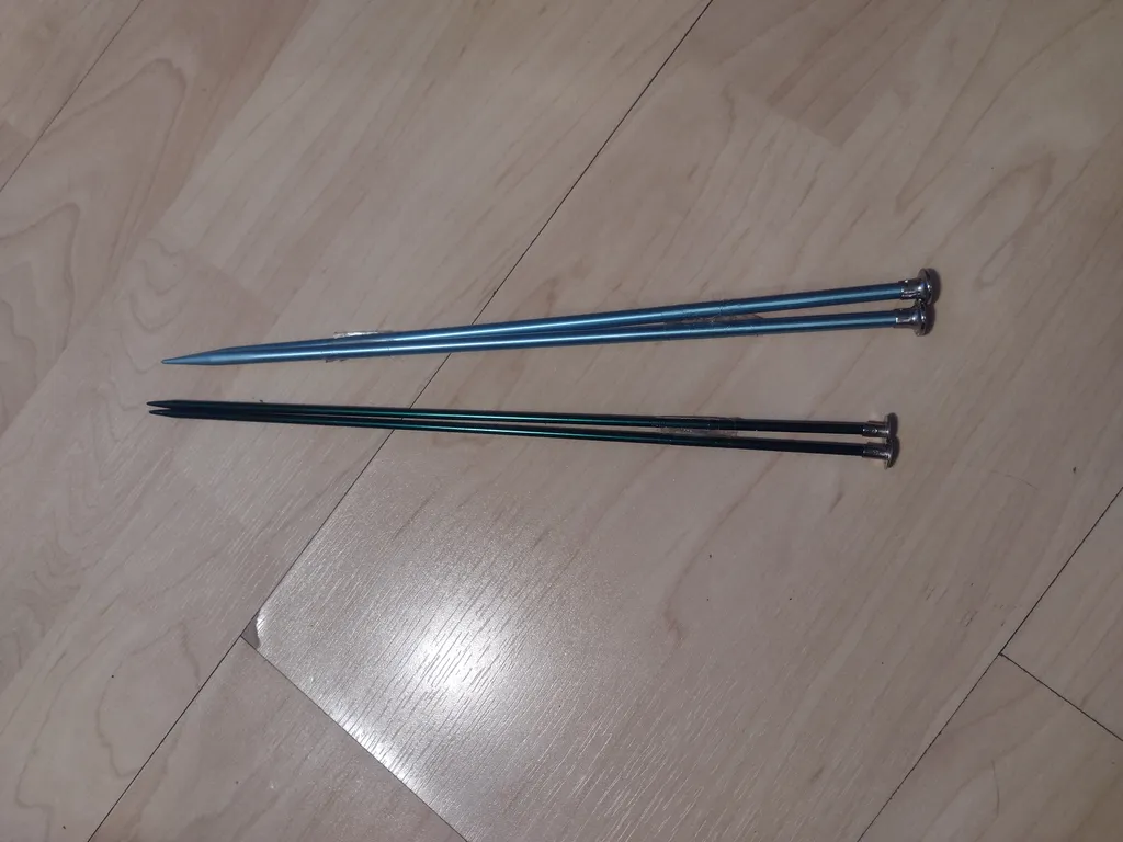 Knitting needles  photo 1