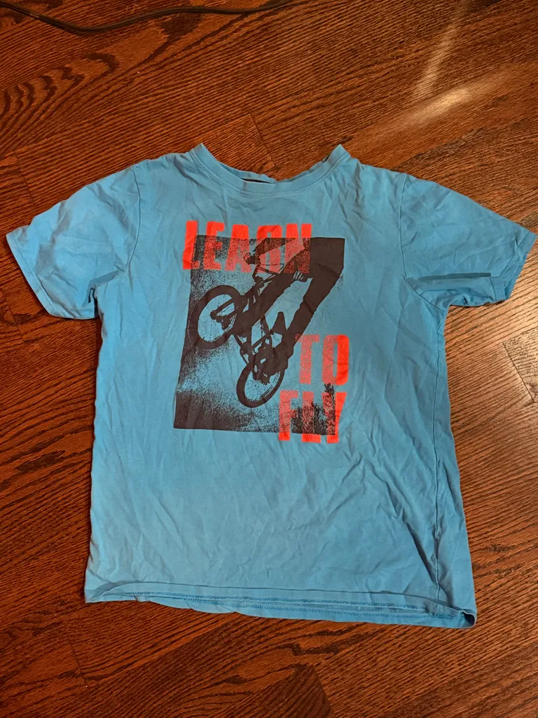 t-shirt for boys size Large (10/12) photo 1