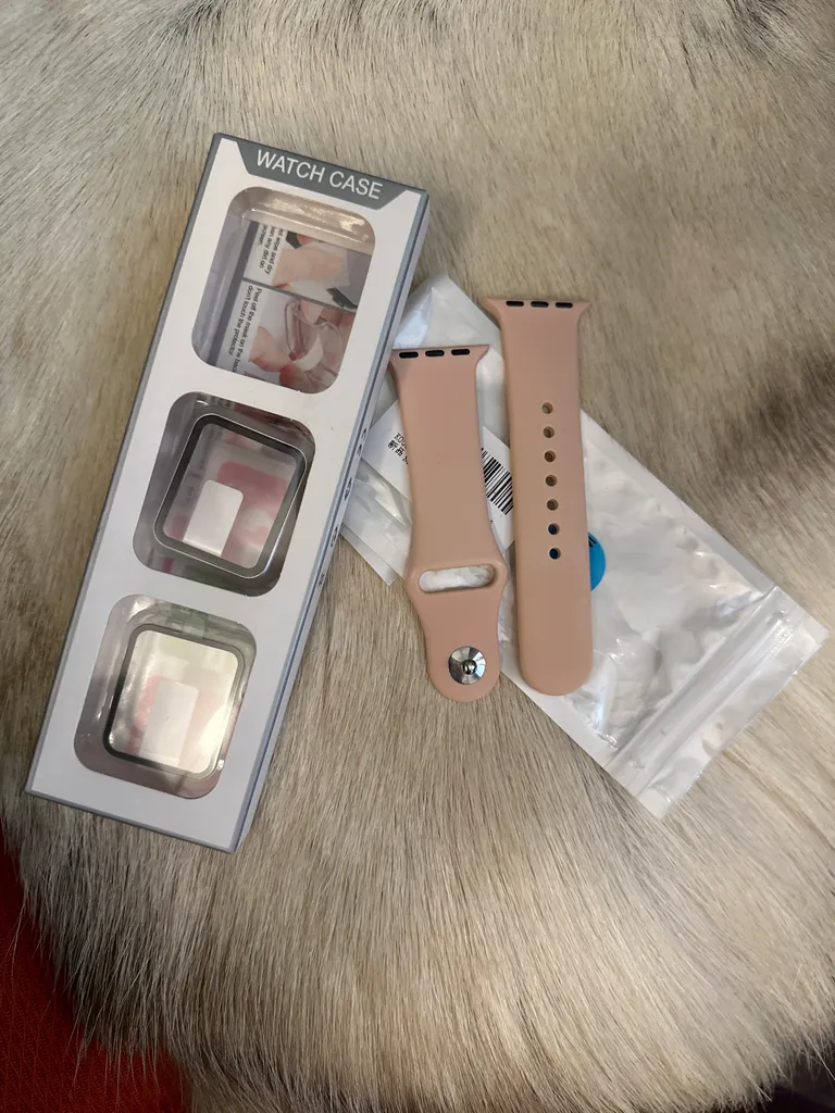 Apple Watch accessories photo 1