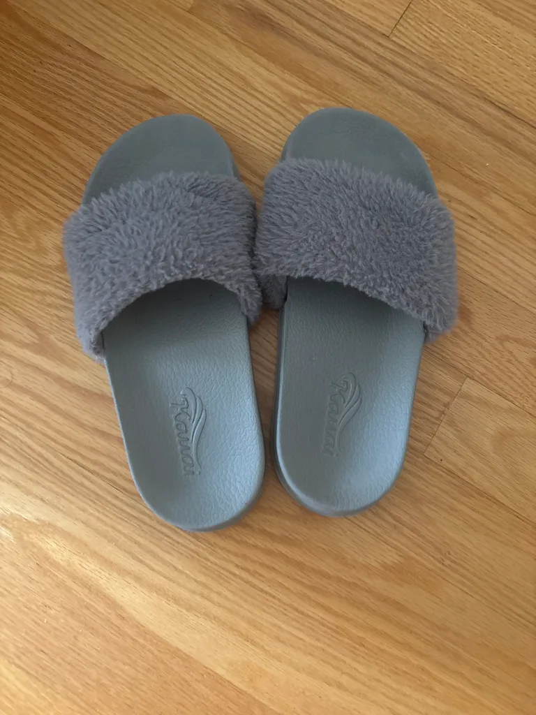 House slippers  photo 1