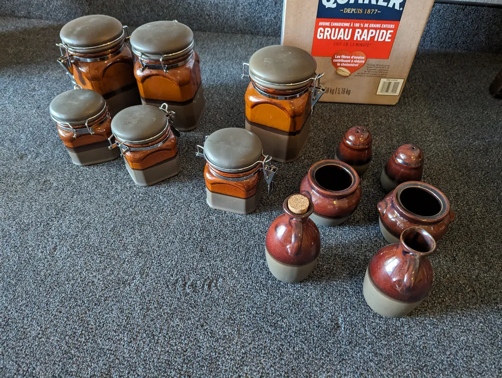 Kitchen containers  photo 1