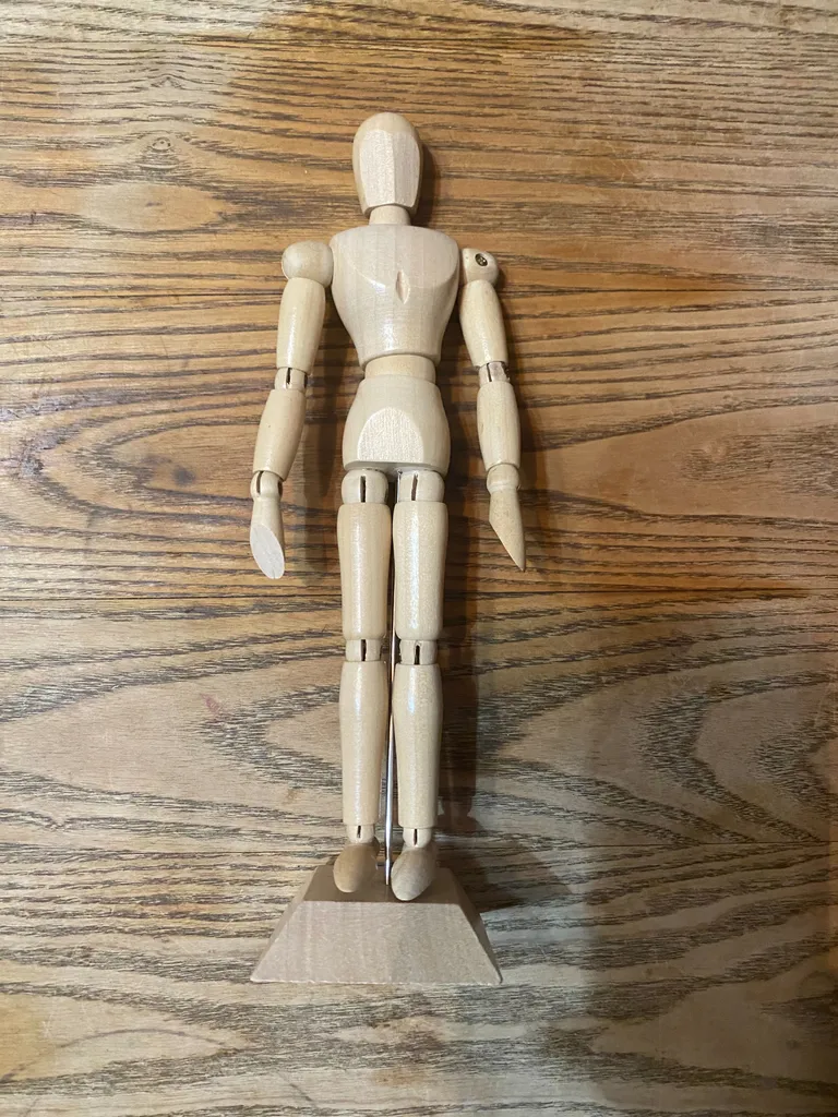 Wooden Mannequin photo 1