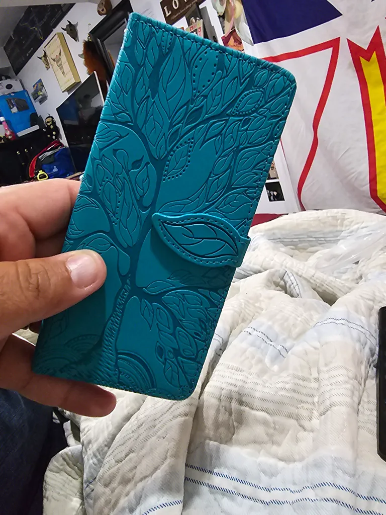 Brand new phone case.  photo 1