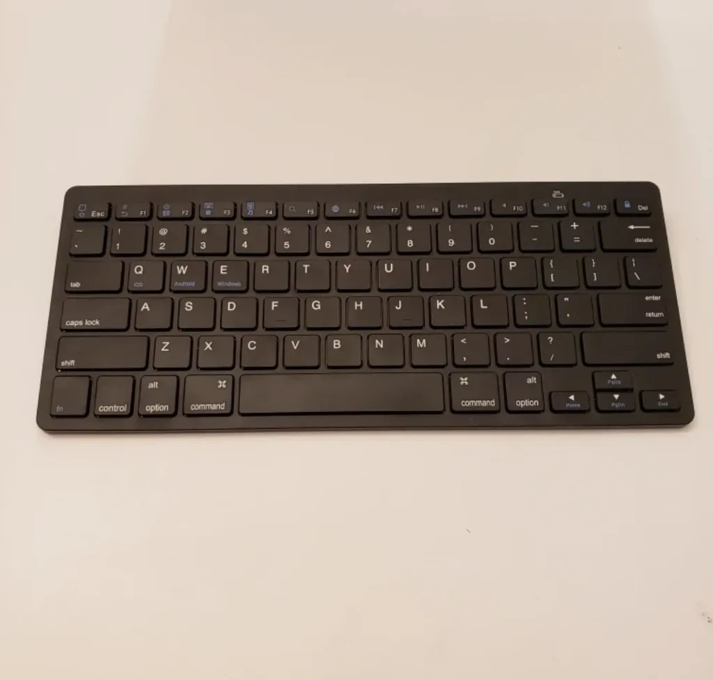Bluetooth keyboard photo 1