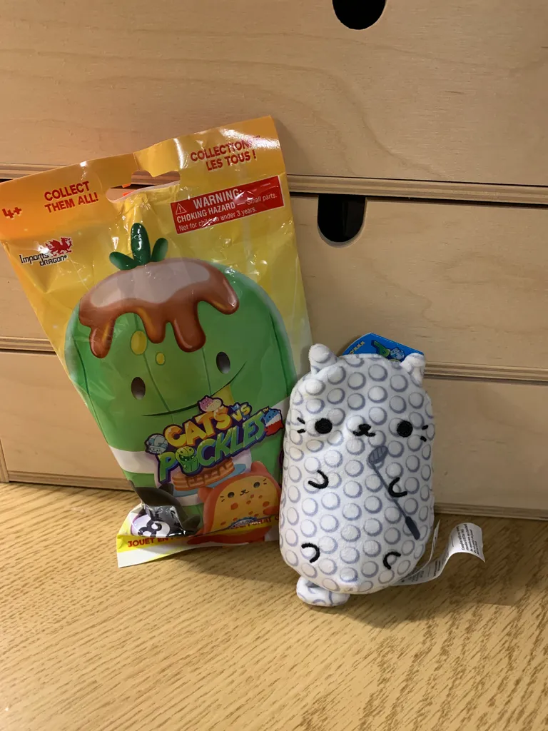 Cats vs Pickles (Divot) photo 1