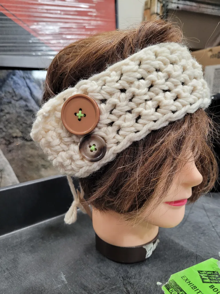 Thick crochet headband photo 1