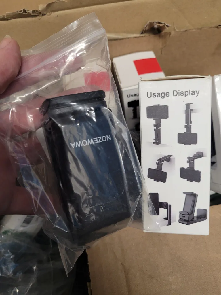 🌈🎈♻️4 Free cell phone holders photo 1