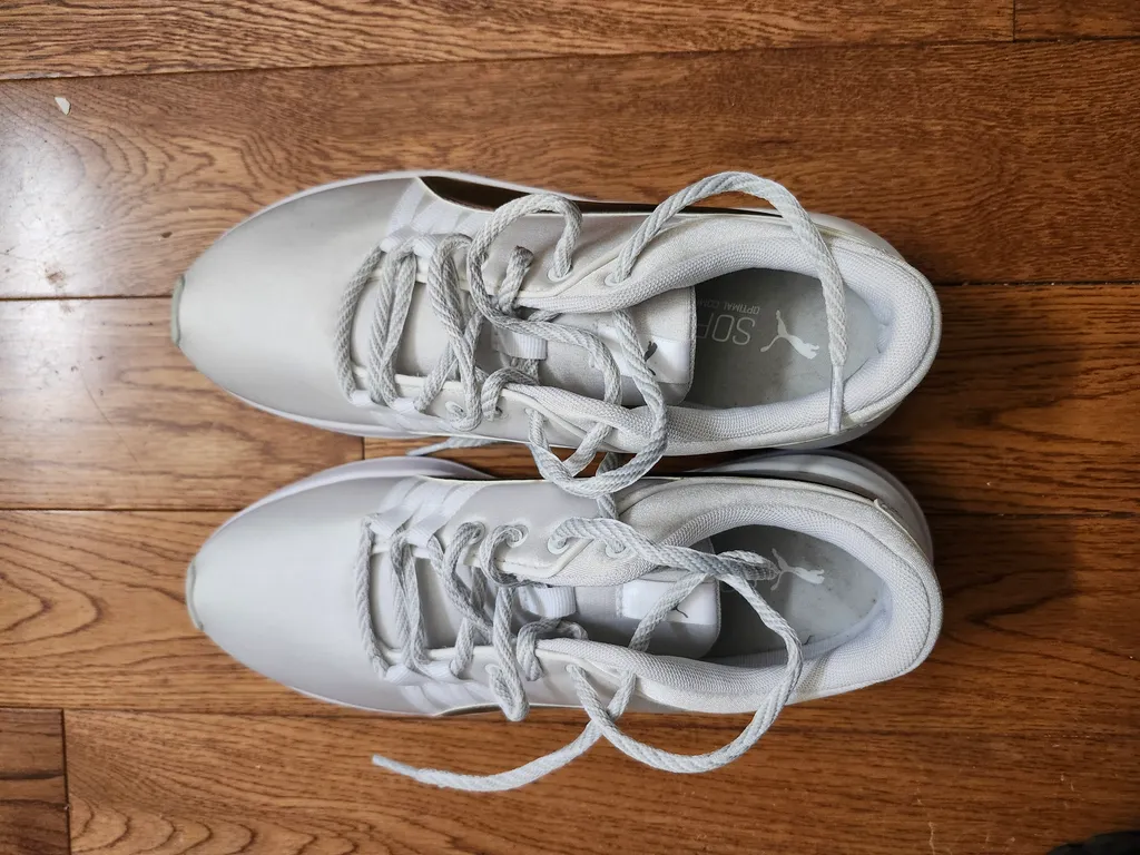 Puma running shoes photo 1