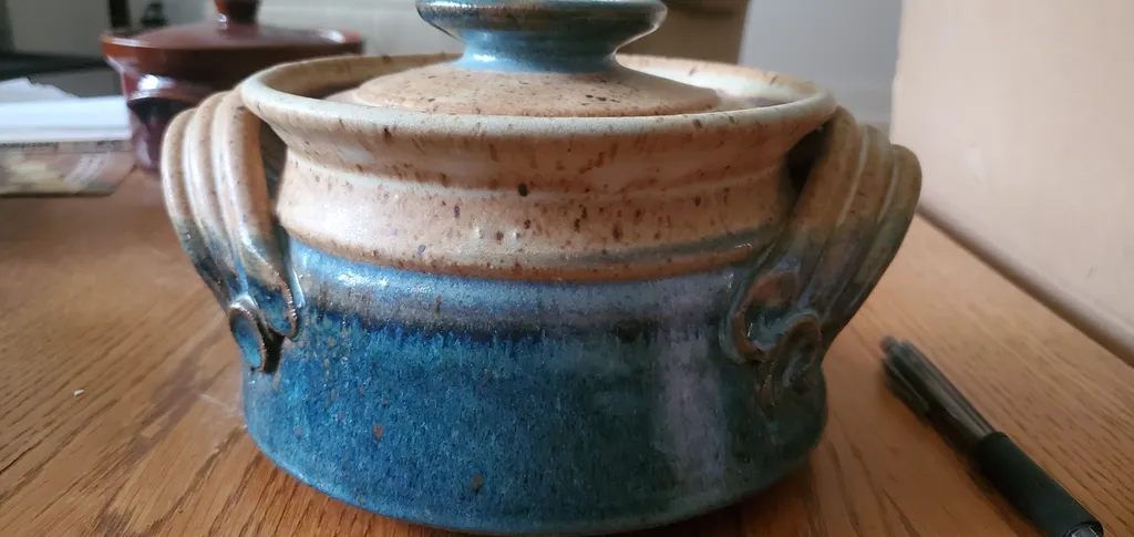 Handmade pottery lidded pot / crock / casserole dish photo 1