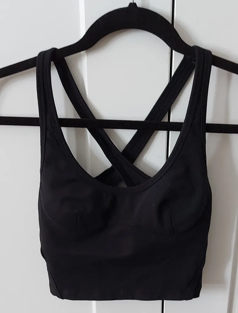 Aritzia Community sports bra photo 1