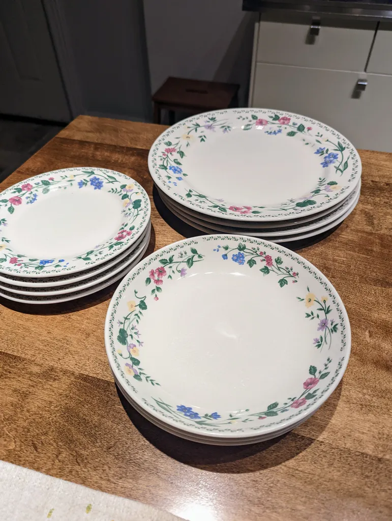 Faberware Floral Dishes photo 1
