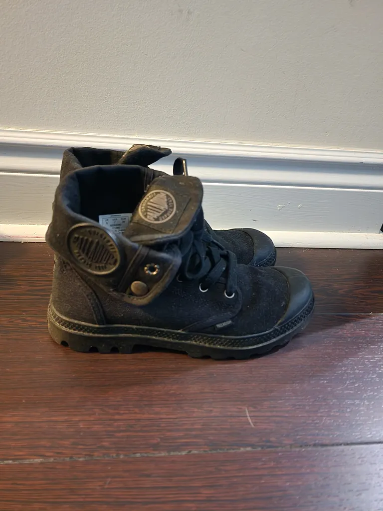 Paladium Women's Boots photo 1