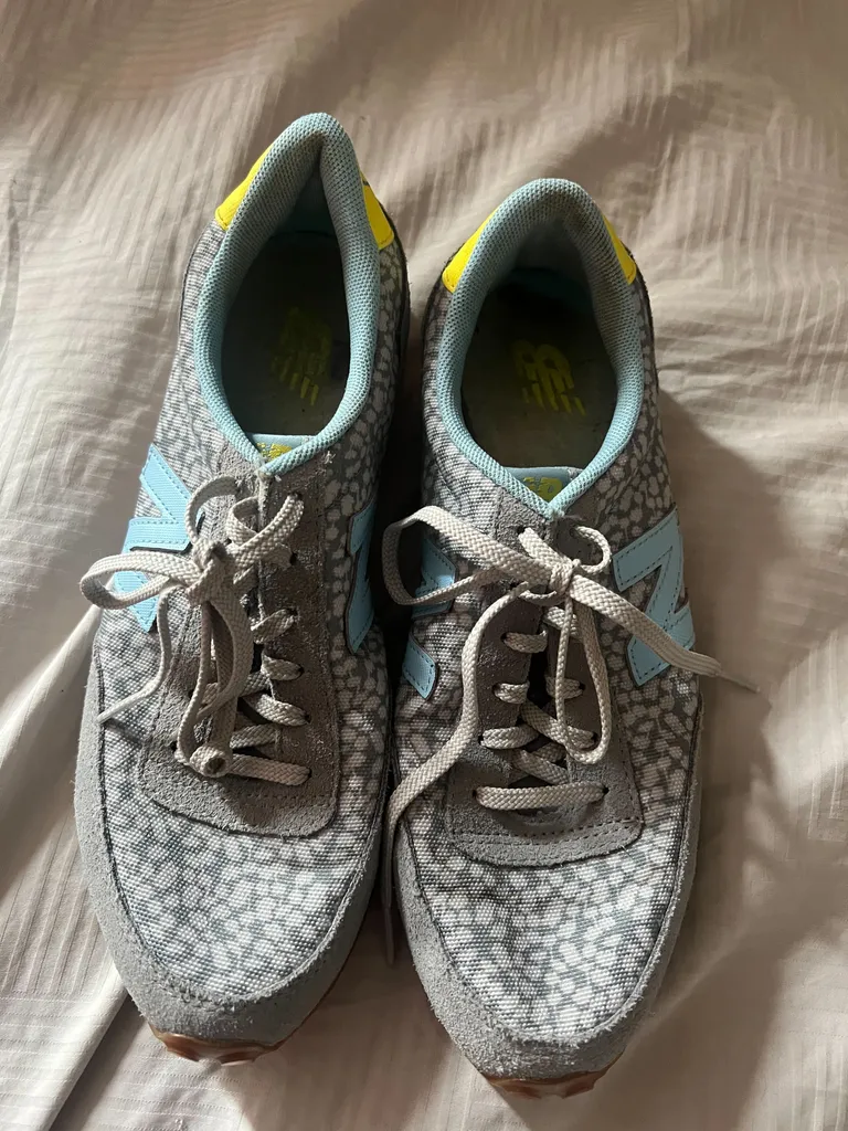 New Balance size 8 shoes photo 1