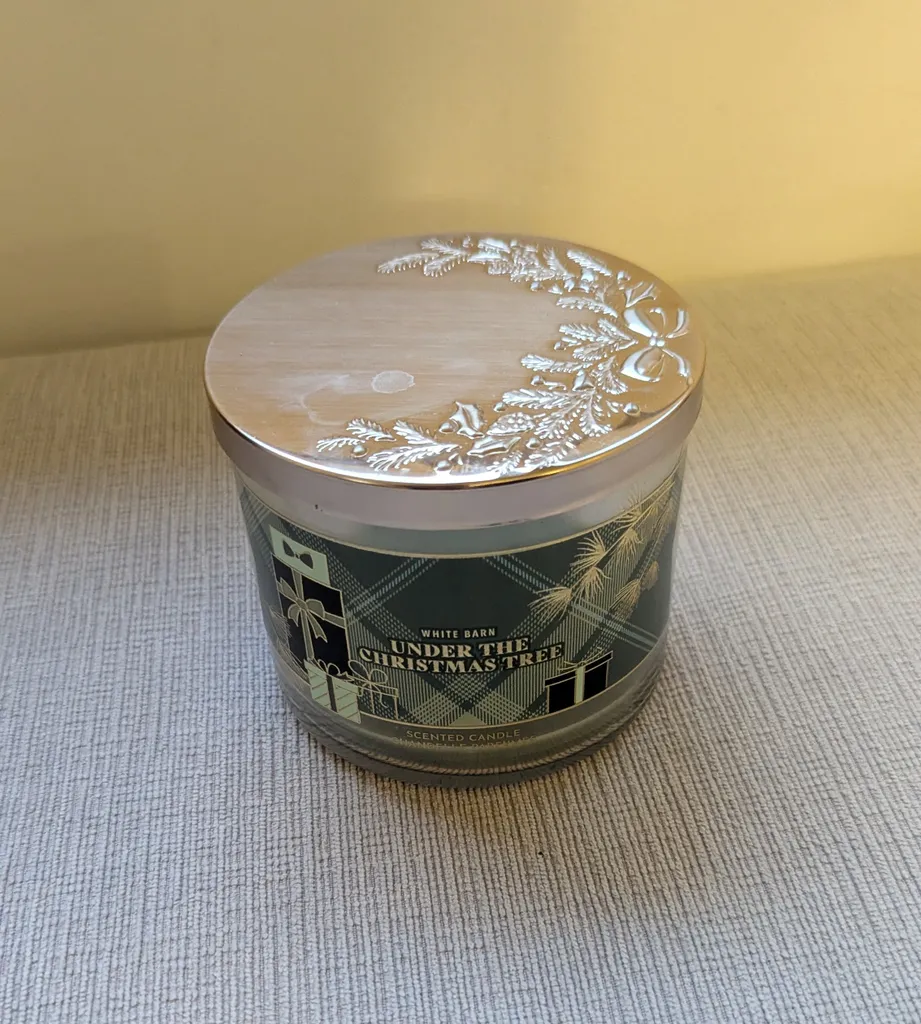 Empty Candle Holder with Festive Design photo 1