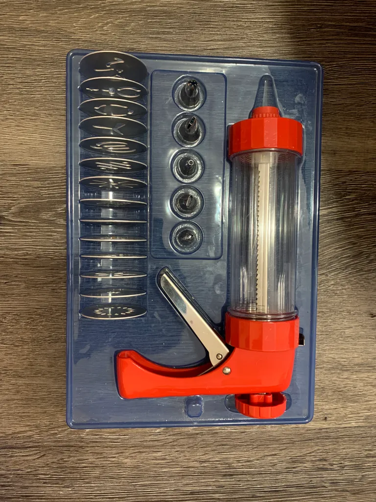 Free cake decorating kit photo 1