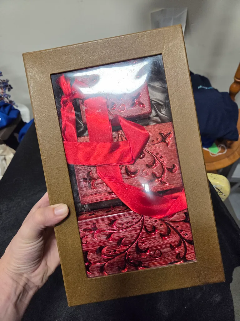 Fancy red tea light holders photo 1