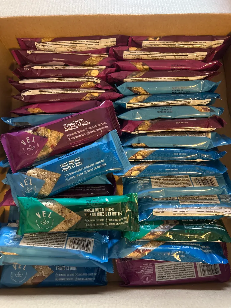 Vel Granola Bars - 32 Available  photo 1