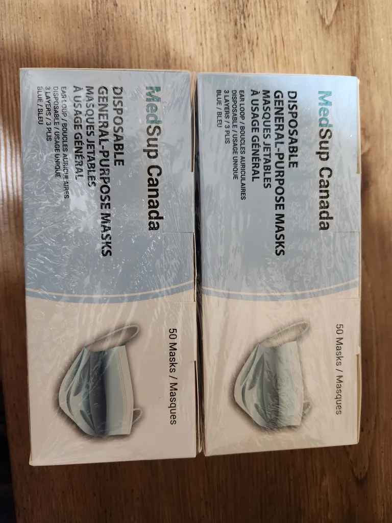 Disposable face masks photo 1