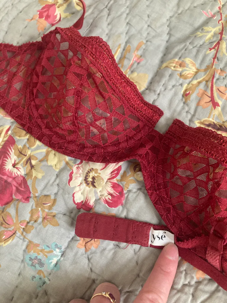 French bra 32B photo 1