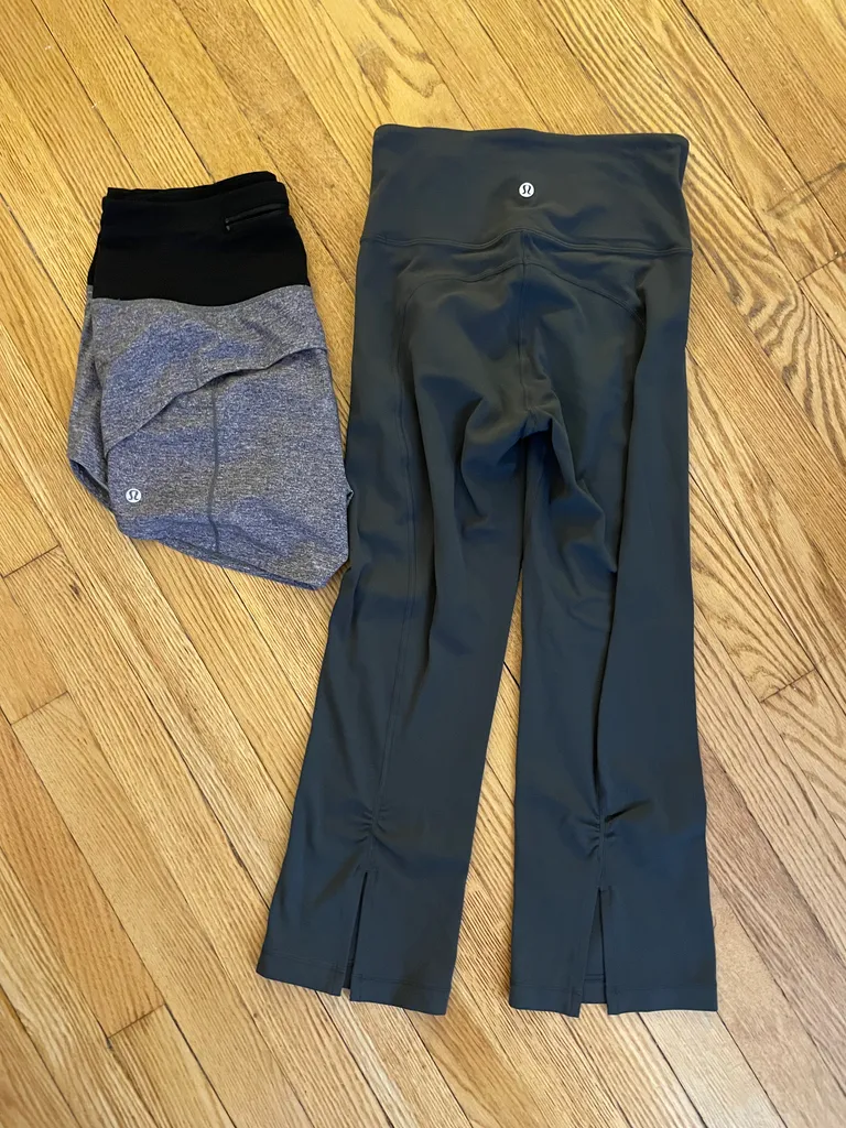 Size 4 Lululemon shorts and leggings photo 1